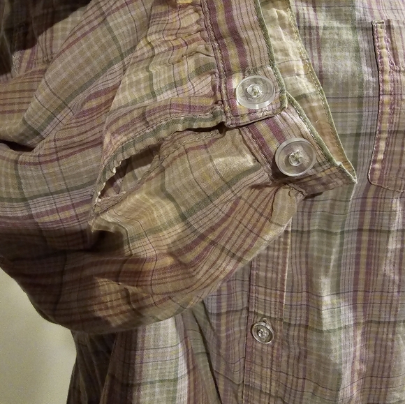 WOOLRICH Lightweight Size XL Top Button Down - Picture 3 of 6